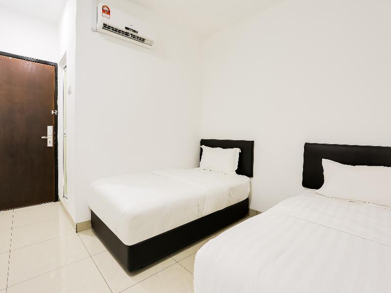 Super Oyo 89495 Rich Hotel Air Hitam Extérieur photo